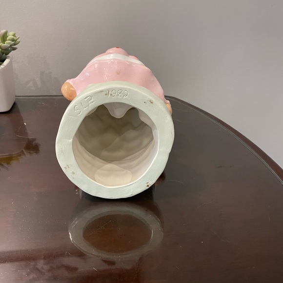 1982 Ceramic Strawberry Shortcake! - Picture 4 of 5